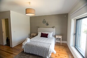 Douro Triplex - Stunning River Views by Porto City Hosts