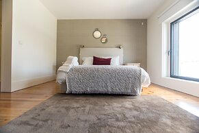 Douro Triplex - Stunning River Views by Porto City Hosts