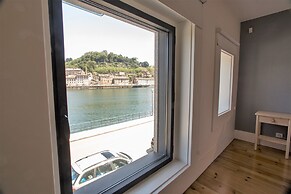 Douro Triplex - Stunning River Views by Porto City Hosts