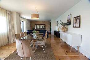 Douro Triplex - Stunning River Views by Porto City Hosts