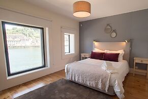 Douro Triplex - Stunning River Views by Porto City Hosts
