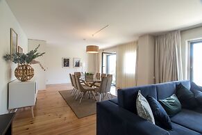 Douro Triplex - Stunning River Views by Porto City Hosts