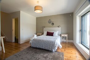 Douro Triplex - Stunning River Views by Porto City Hosts