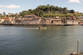 Douro Triplex - Stunning River Views by Porto City Hosts
