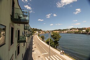 Douro Triplex - Stunning River Views by Porto City Hosts