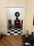 Elegant Apartment next to Archaeological Museum