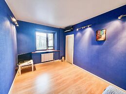 LikeHomeAparts with aeroplane