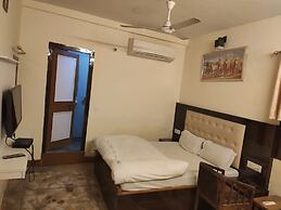 Hotel Hare Rama Deluxe