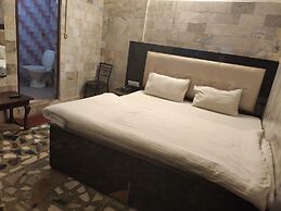 Hotel Hare Rama Deluxe