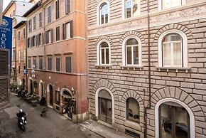 Trevi Fountain Superior 3 bdr apartment