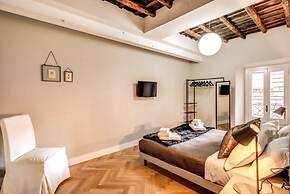 Trevi Fountain Superior 3 bdr apartment