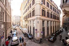 Trevi Fountain Superior 3 bdr apartment