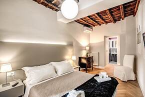 Trevi Fountain Superior 3 bdr apartment