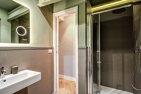 Trevi Fountain Superior 3 bdr apartment