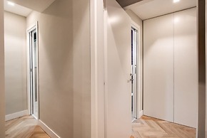 Trevi Fountain Superior 3 bdr apartment