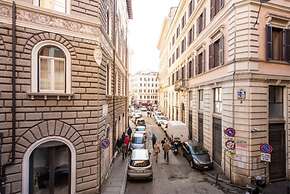 Trevi Fountain Superior 3 bdr apartment