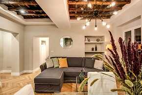 Trevi Fountain Superior 3 bdr apartment