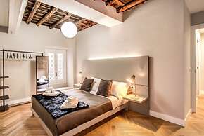 Trevi Fountain Superior 3 bdr apartment