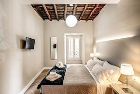 Trevi Fountain Superior 3 bdr apartment