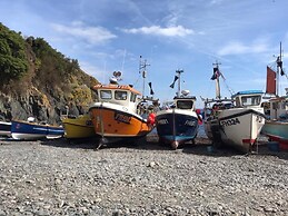 Cosy & Quirky Cottage nr Kynance Cove