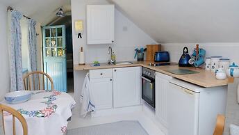 Cosy & Quirky Cottage nr Kynance Cove