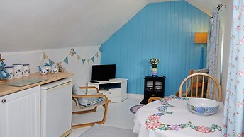 Cosy & Quirky Cottage nr Kynance Cove