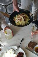 39 Kalamis Marina Hotel