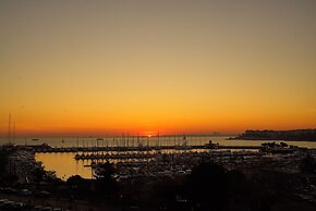 39 Kalamis Marina Hotel