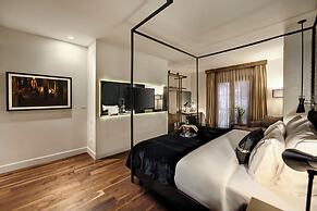 39 Kalamis Marina Hotel