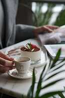 39 Kalamis Marina Hotel