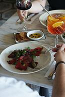 39 Kalamis Marina Hotel