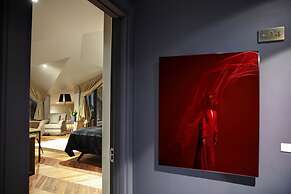 39 Kalamis Marina Hotel