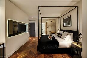 39 Kalamis Marina Hotel