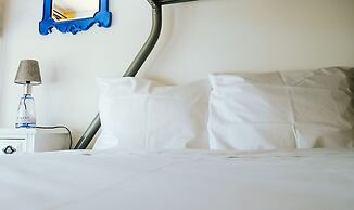 Help Yourself Hostels - Restelo