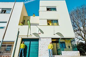 Help Yourself Hostels - Restelo