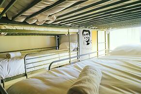 Help Yourself Hostels - Restelo