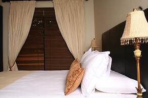 InnJoy Boutique Hotel