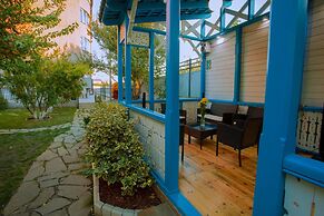 Hotel West
