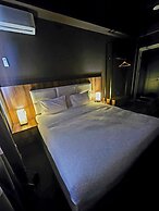 Hotel West