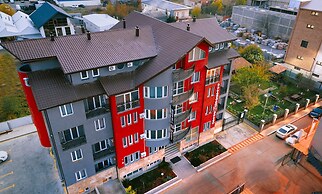 Hotel West