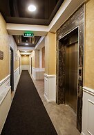 Hotel West