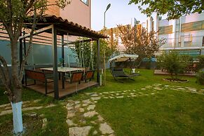 Hotel West