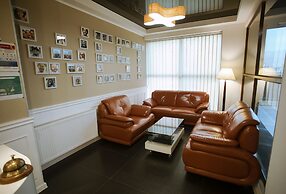 Hotel West