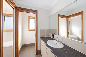 Reflections Grabine Lakeside - Holiday Park