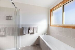 Reflections Grabine Lakeside - Holiday Park