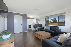 Reflections Lake Keepit - Holiday Park