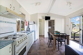 Reflections Lake Keepit - Holiday Park