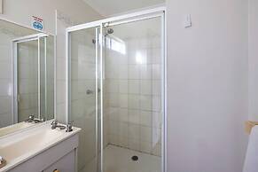 Reflections Lake Keepit - Holiday Park