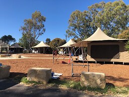Reflections Lake Keepit - Holiday Park