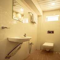 Hotel Apsara Near JJ Hospital